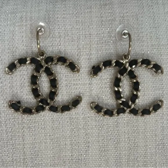 Chanel Vintage Black Gold Chain Dangle Jumbo Earrings Rare Limited Edition - Picture 11 of 14